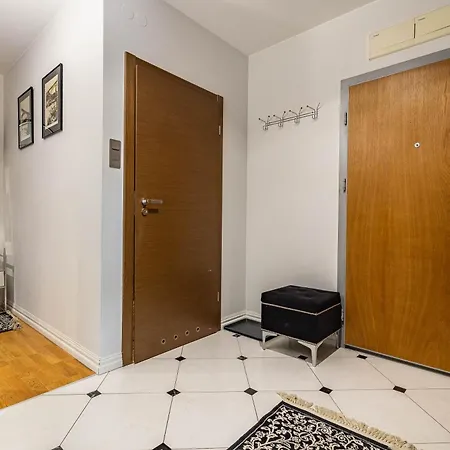 Leszczynska, Powisle * ワルシャワ