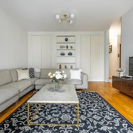 Leszczynska, Powisle * ワルシャワ