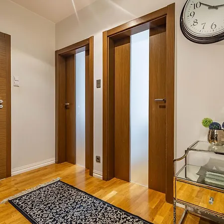 Apartamento Leszczynska, Powisle