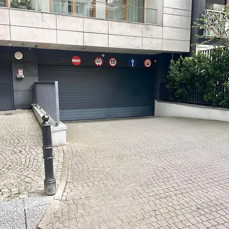 Leszczynska, Powisle Apartment Warsaw